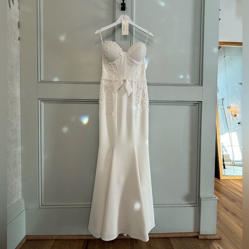 Netta BenShabu “Reese” Wedding Dress size 8